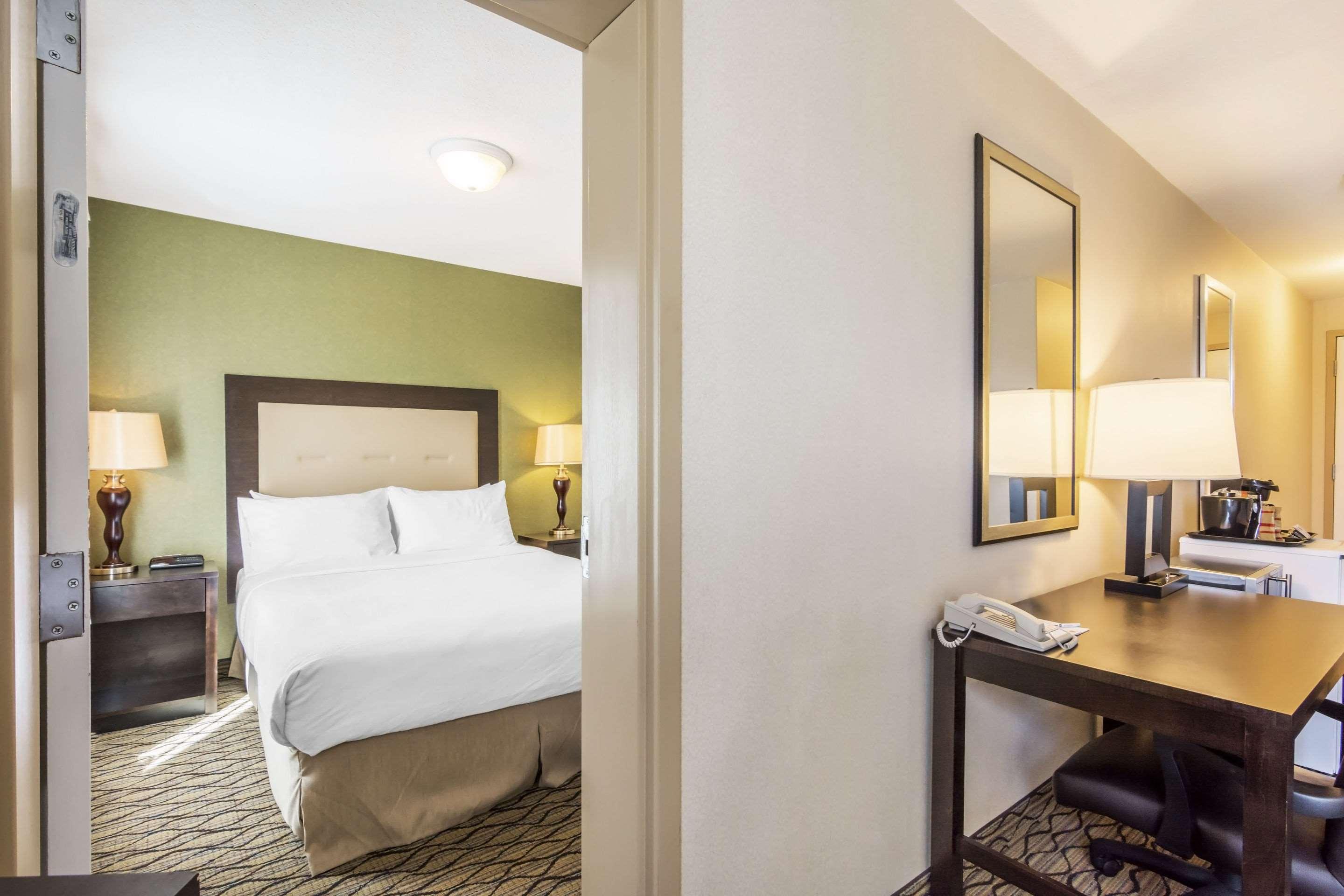 Clarion Hotel & Conference Centre Sherwood Park Zewnętrze zdjęcie