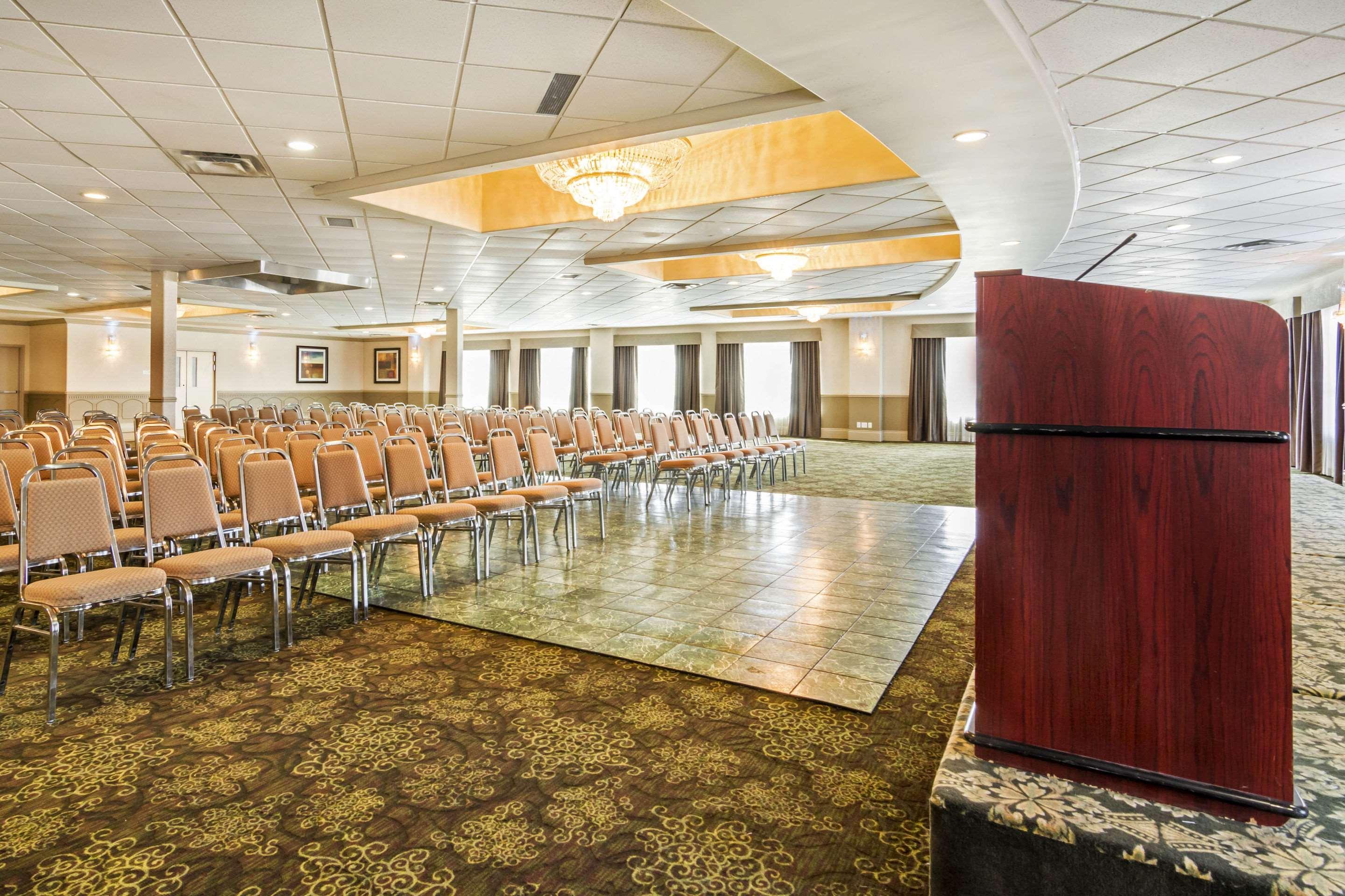 Clarion Hotel & Conference Centre Sherwood Park Zewnętrze zdjęcie